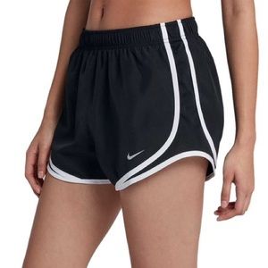 Nike Girl’s Dri-fit Tempo Track 3.5 Short